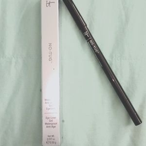 ** IT  NO-TUG   Gel Black Eye-liner, Waterproof , Anti-Age